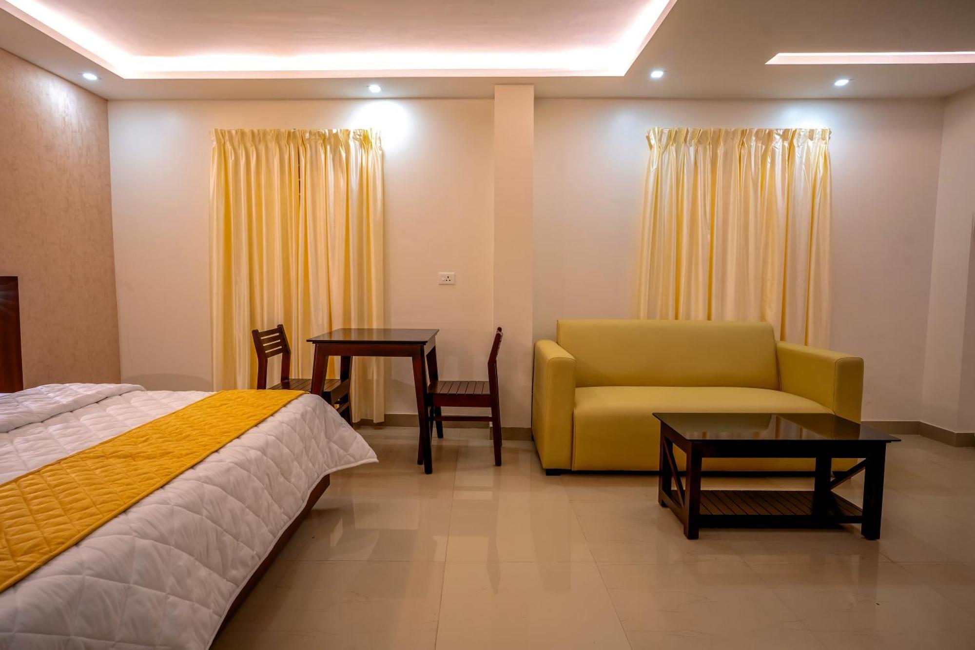 Metro Residency Hotel Tirur Exterior photo